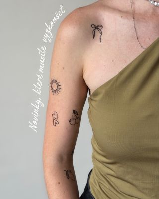 Přemýšlíš o tetování? ✨ Tiny Tatts ti dají možnost to vyzkoušet nanečisto. Vypadají jako pravé, ale po pár dnech je sundáš...