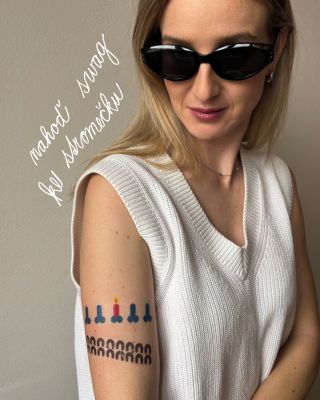 Letos jsme společně s @hofmanjan vytvořili vánoční tetování, které má jeden jediný cíl: pomoci ❤️. Celý výtěžek posíláme...